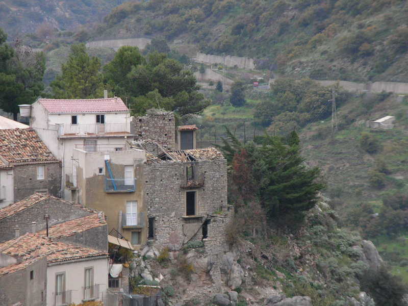 vista del castello da lontano