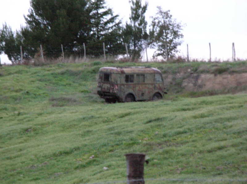 guardate questo camper abbandonato