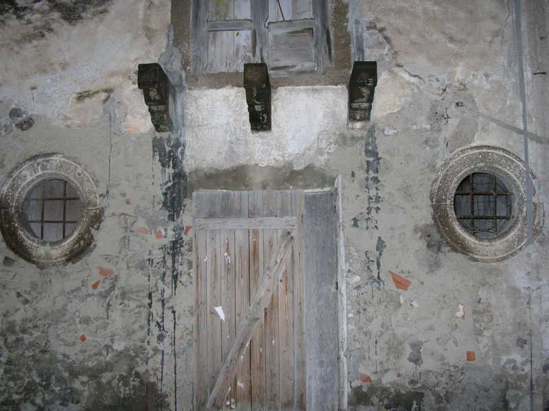 tipiche finestre tonde di Lipari