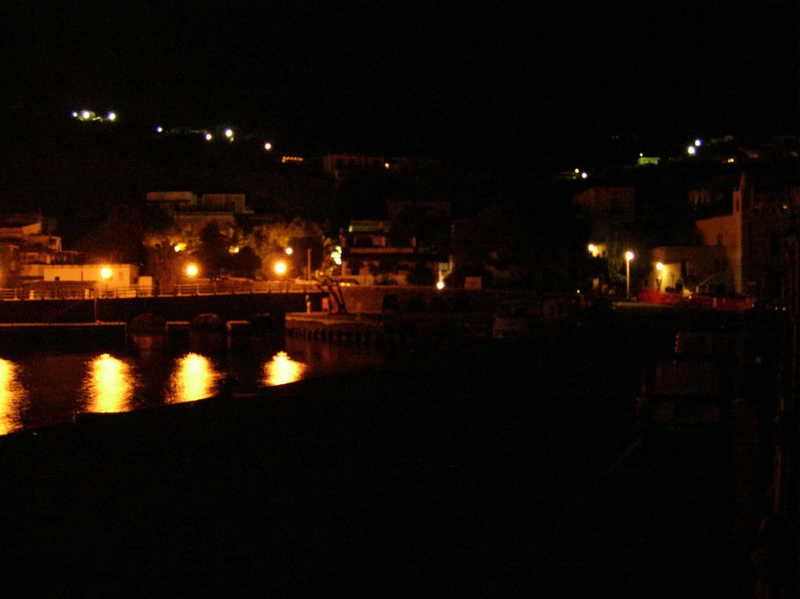 aspettiamo il traghetto salina-lipari