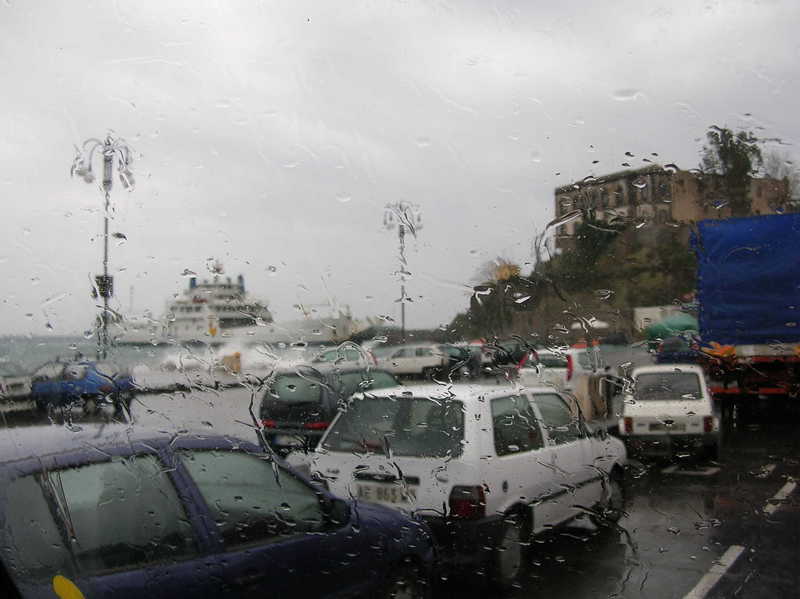 il mare sembra veramente agitato