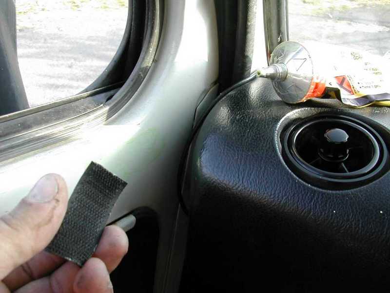 incollo il velcro allo sportello